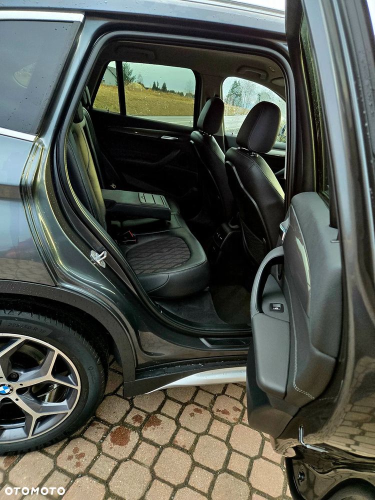 BMW X1 xDrive18d Sport Line - 13