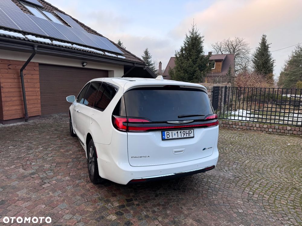 Chrysler Pacifica - 33