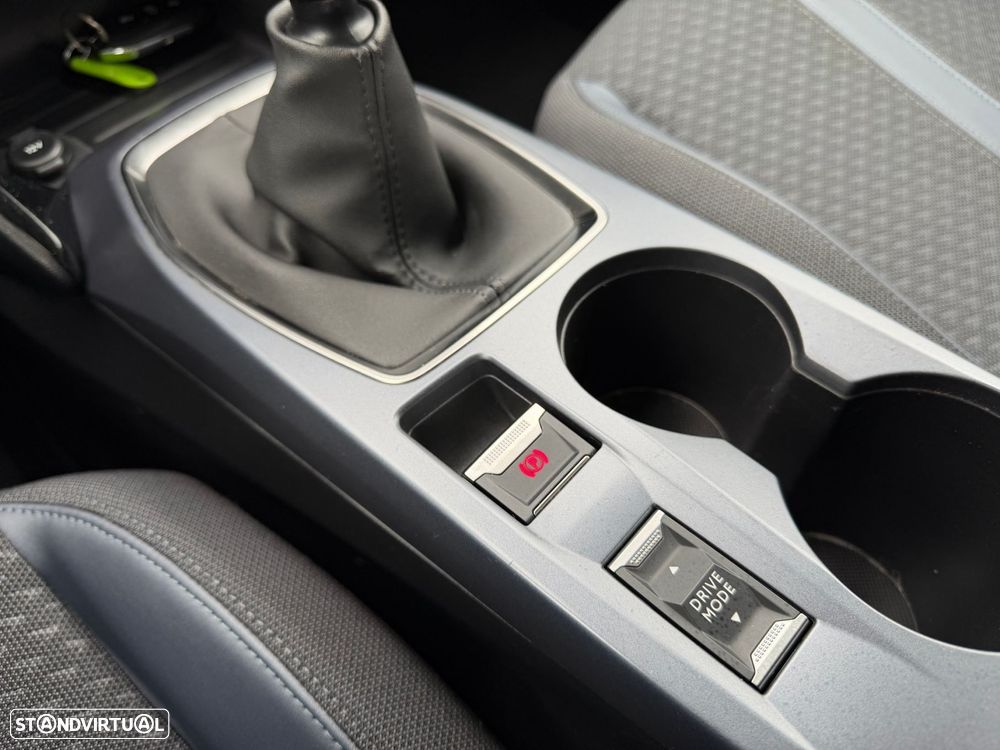 Peugeot 2008 1.2 PureTech Allure - 23