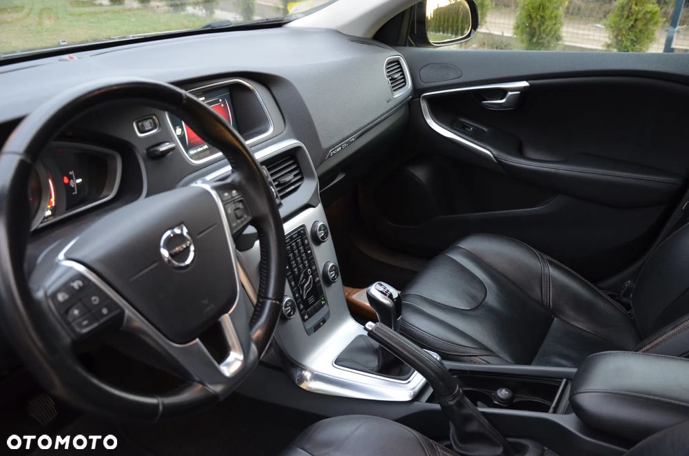 Volvo V40 Cross Country D2 Momentum - 15