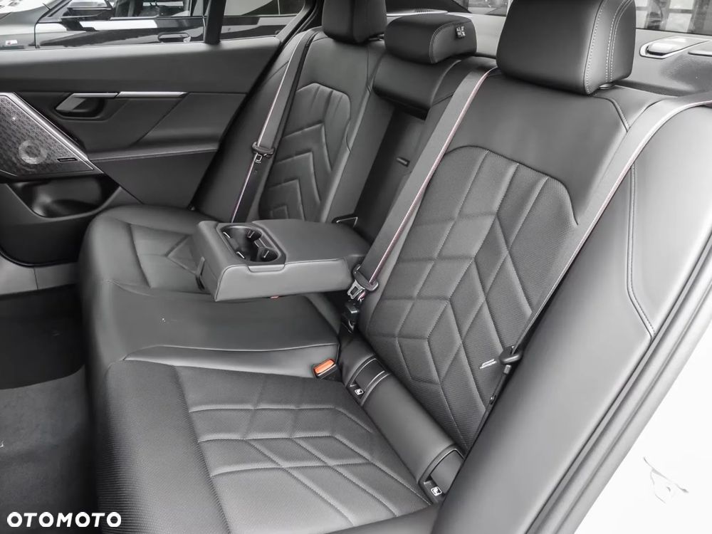 BMW Seria 5 520d xDrive mHEV M Sport - 10