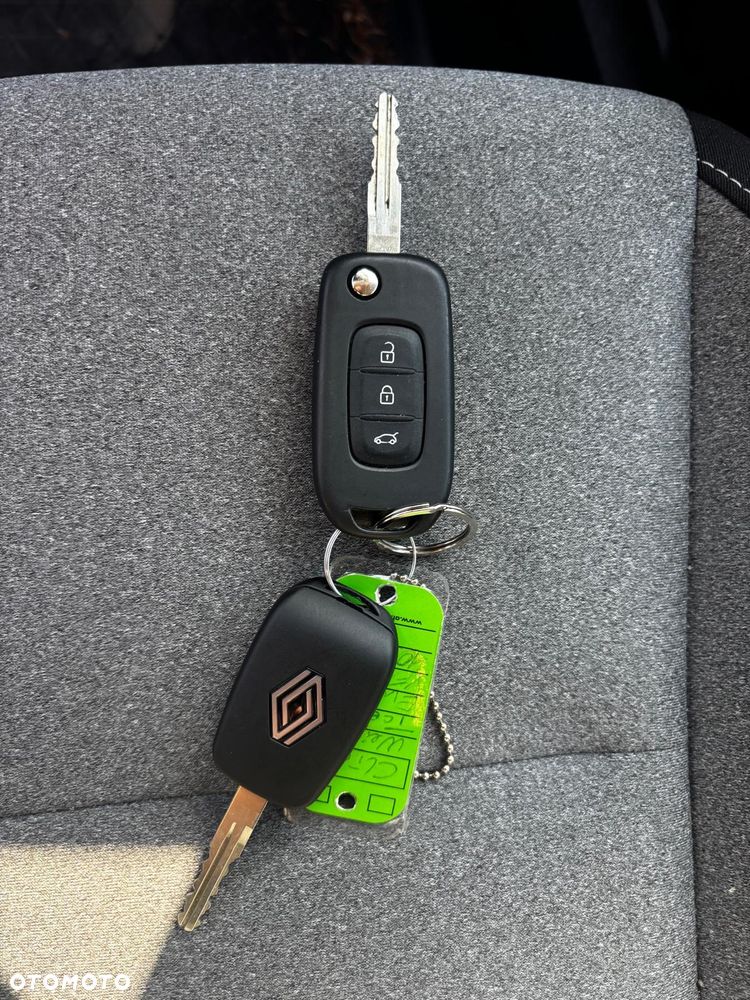 Renault Clio TCe 90 EVOLUTION - 28