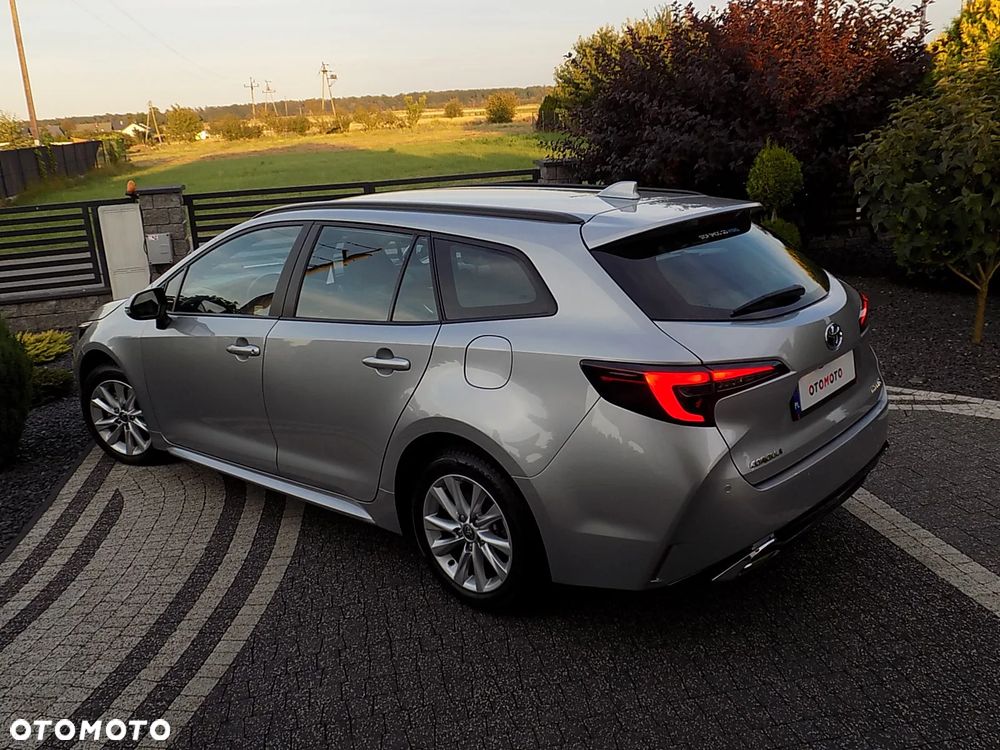 Toyota Corolla 1.8 Hybrid Comfort - 26