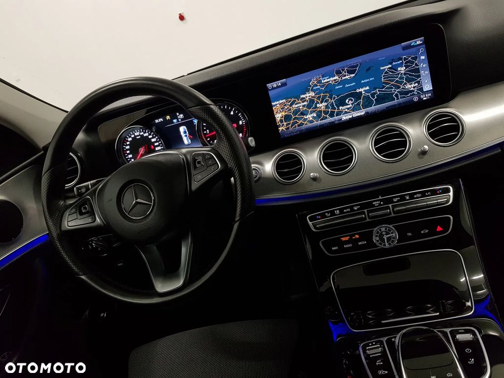 Mercedes-Benz Klasa E 220 d 9G-TRONIC AMG Line - 7