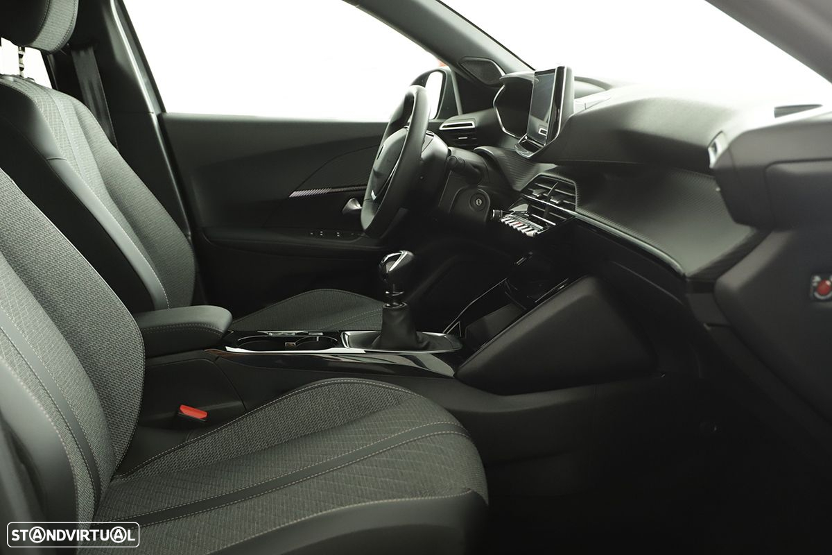 Peugeot 2008 1.2 PureTech Allure - 21