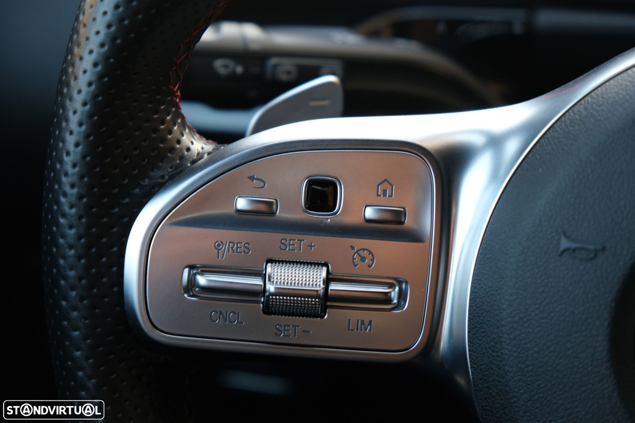 Mercedes-Benz GLA 250 e AMG Line - 18