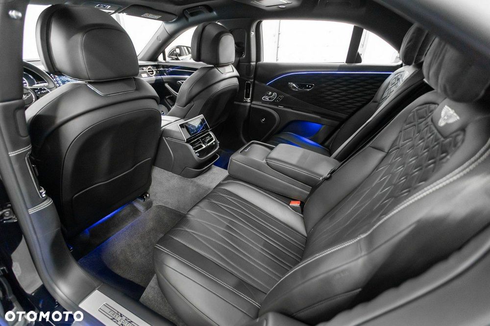 Bentley Flying Spur - 25