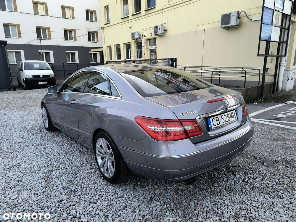 Mercedes-Benz Klasa E 250 BlueEFFICIENCY 7G-TRONIC - 7
