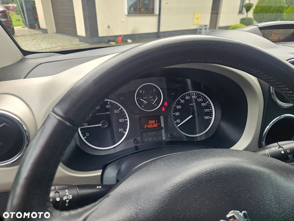 Peugeot Partner HDi FAP 90 Tendance - 11