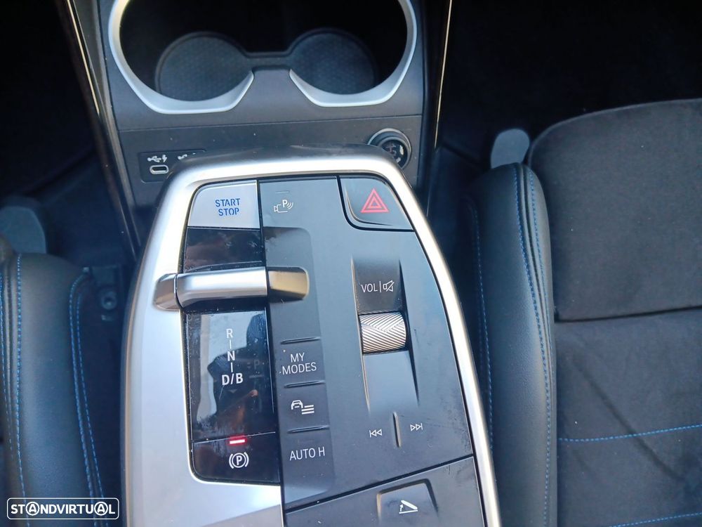 BMW iX1 xDrive30 Pack Desportivo M - 18