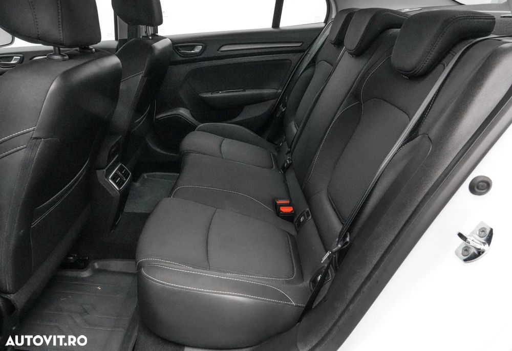 Renault Megane TCE 140 Equilibre - 15