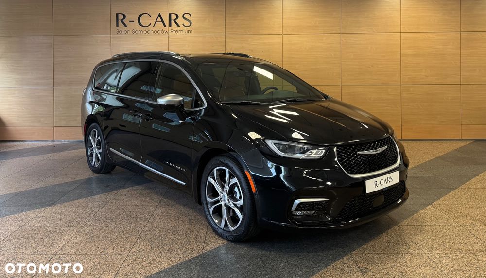 Chrysler Pacifica - 1