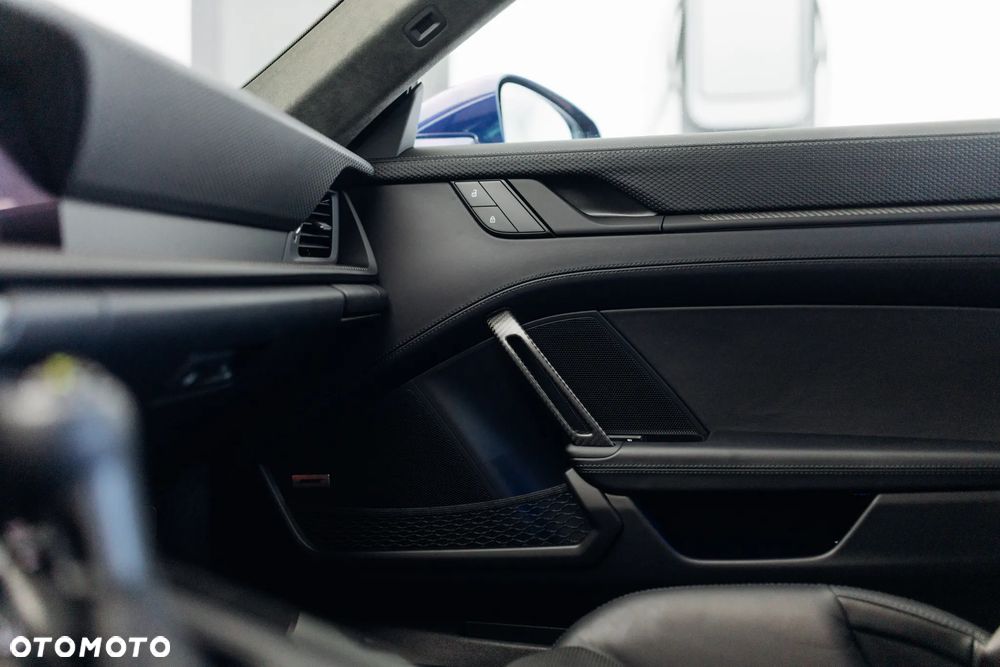 Porsche 911 GT3 Touring PDK - 30