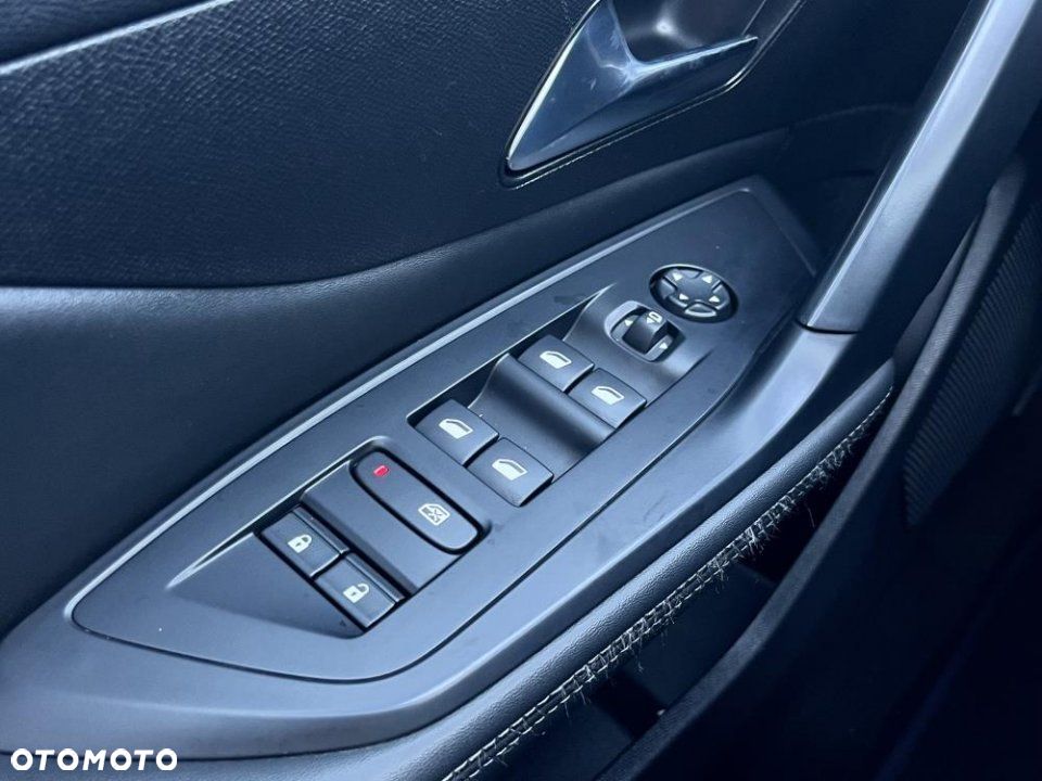 Peugeot 308 - 24