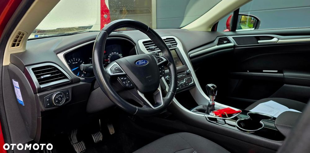 Ford Mondeo - 37