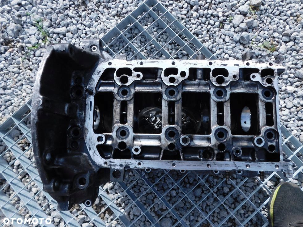 Blok silnika 1.6 D HDI TDCI Euro 4 Peugeot Citroen Volvo Mazda Fiat 90 110 - 16