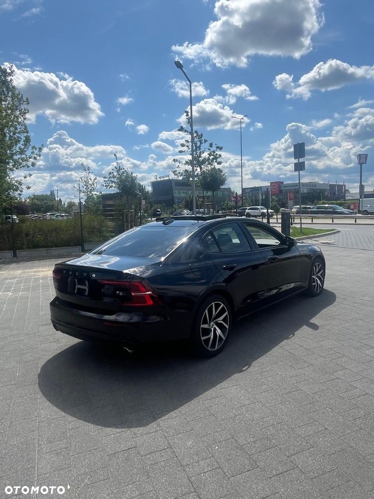 Volvo S60 T6 AWD Momentum Pro - 4