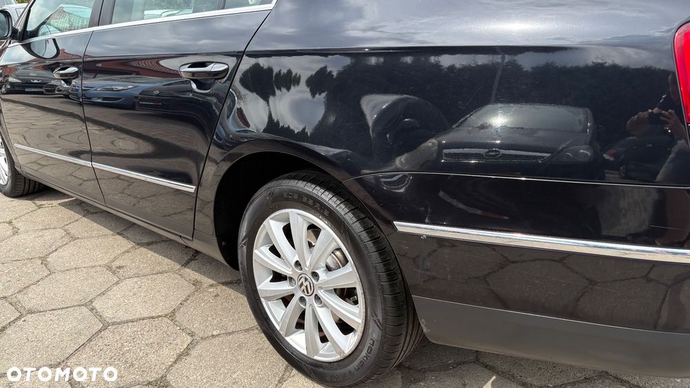 Volkswagen Passat 2.0 TDI Comfortline DSG - 14