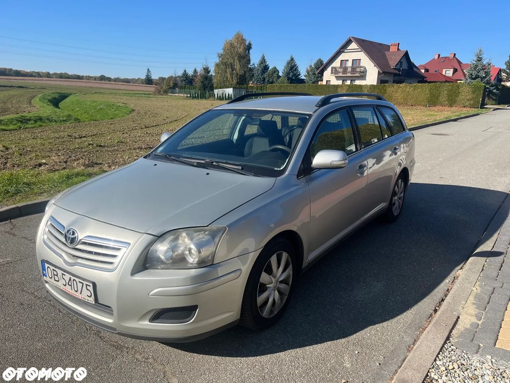 Toyota Avensis 2.0 D-4D Combi - 3