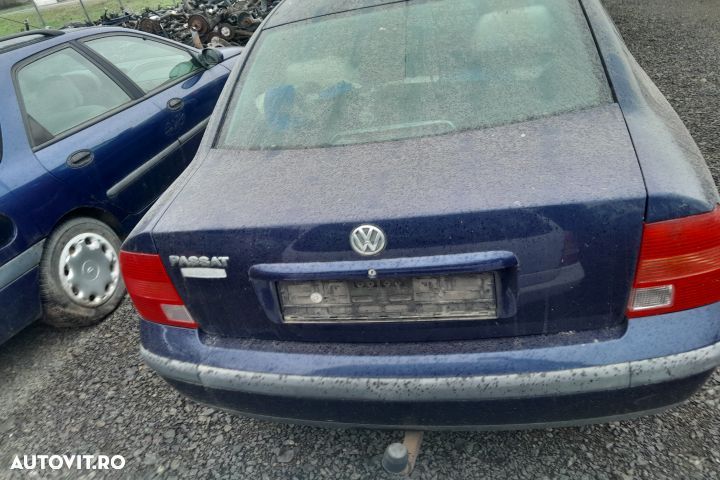Bara spate Volkswagen VW Passat B5 [1996 - 2000] Sedan 4-usi 1.6 MT ( - 7
