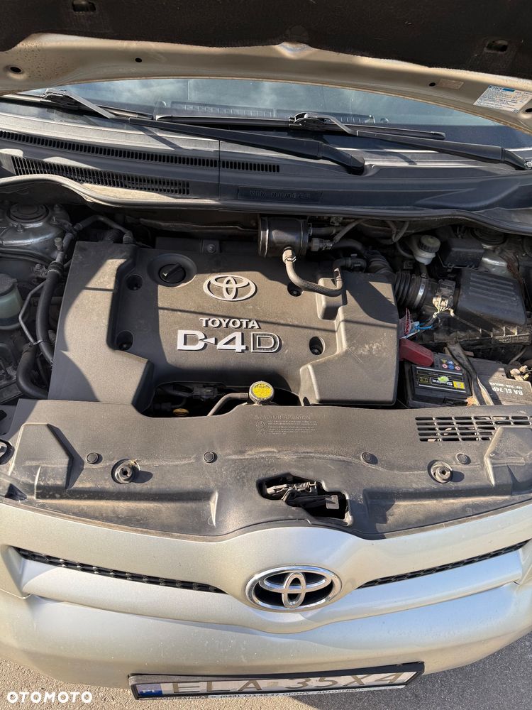 Toyota Corolla Verso 2.0 D-4D - 7