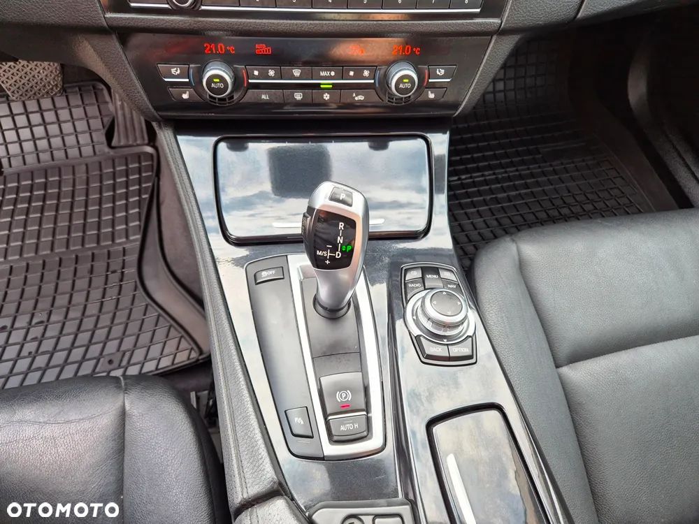 BMW Seria 5 528i - 17