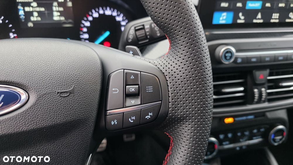 Ford Focus 1.5 EcoBlue Start-Stopp-System ST-LINE X - 31