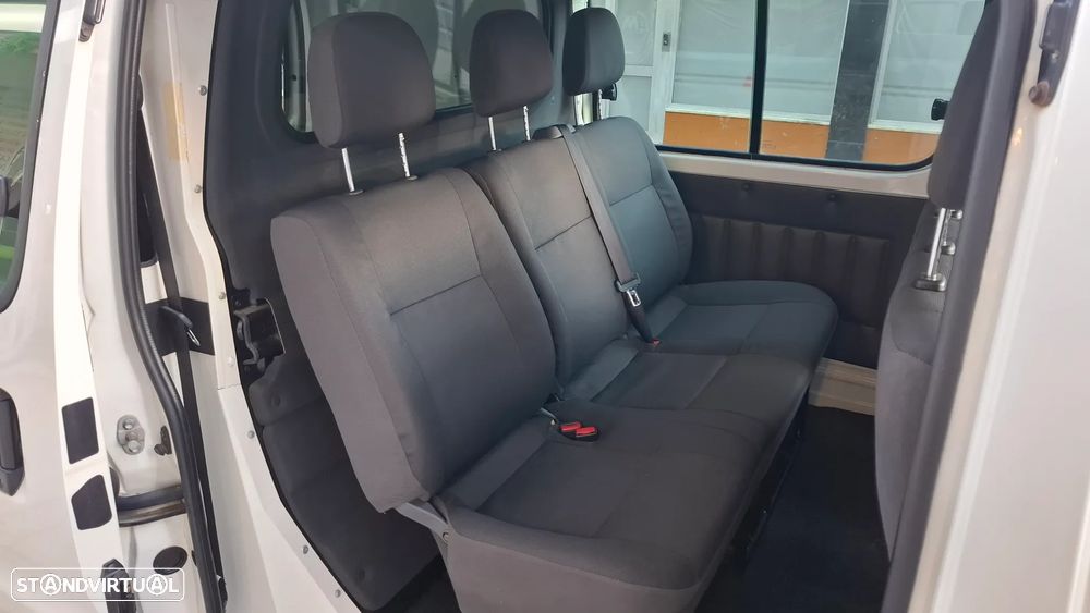 Toyota HiAce 2.5 D-4D Service 2.8T AC - 14
