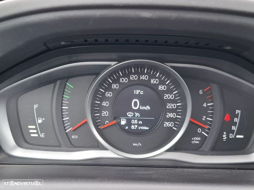 Volvo XC 60 2.0 D4 Kinetic Geartronic - 4