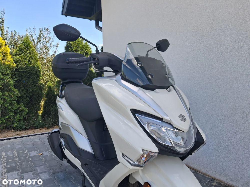 Suzuki Burgman - 5