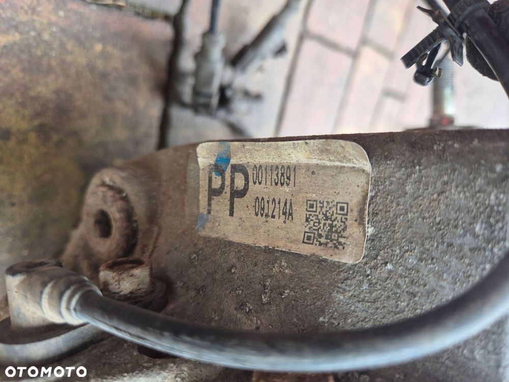 most tyl tylny dyfer nissan 370z - 4