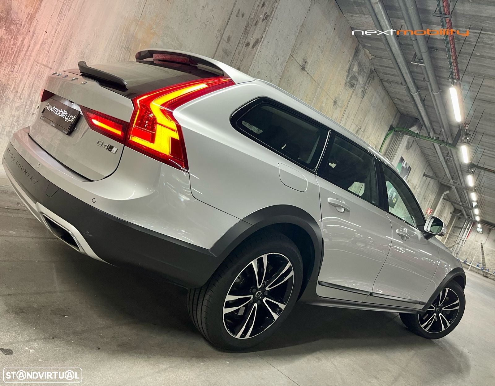 Volvo V90 Cross Country 2.0 D4 Pro AWD Geartronic - 6