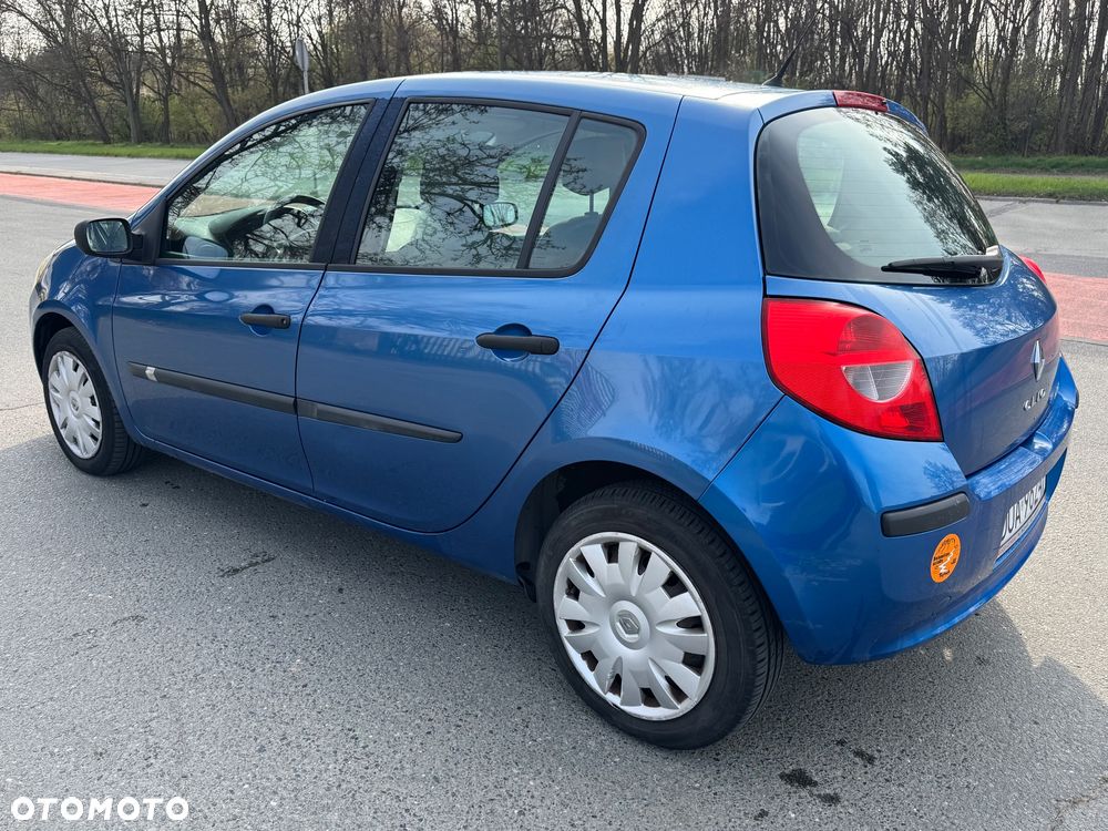 Renault Clio 1.4i RT - 3