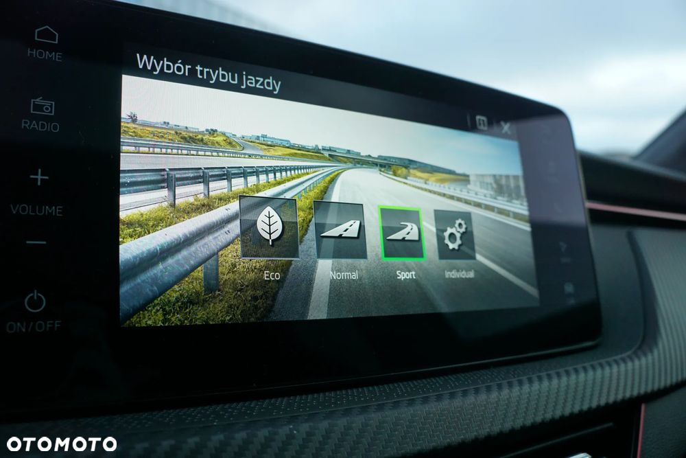 Skoda Kamiq 1.5 TSI Monte Carlo DSG - 32