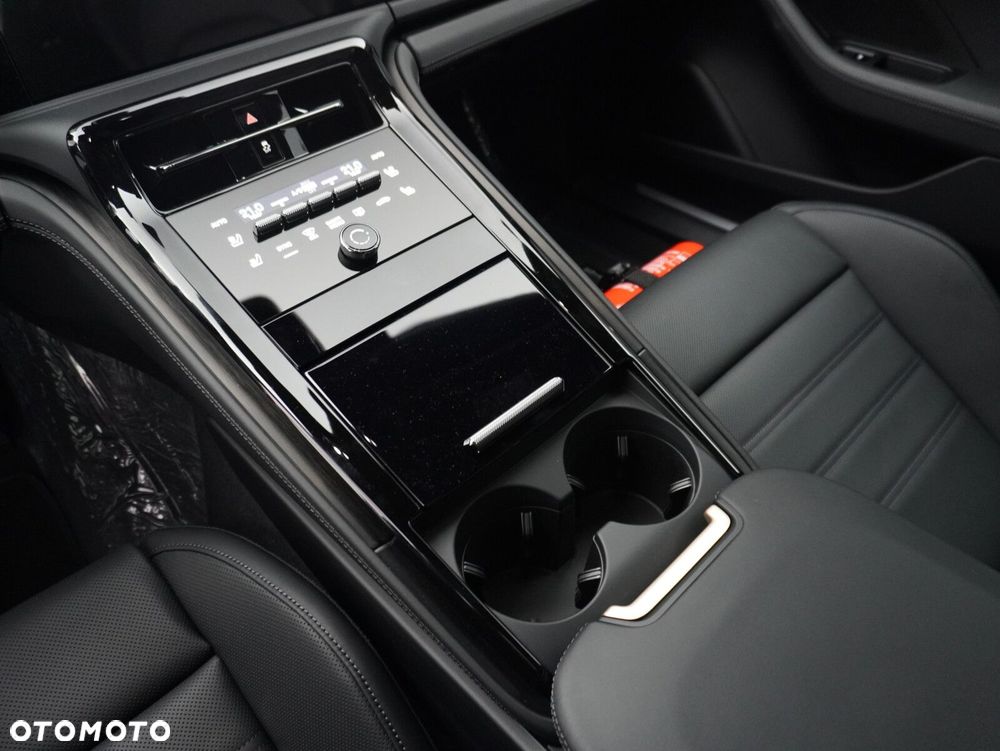 Porsche Panamera 4 - 27
