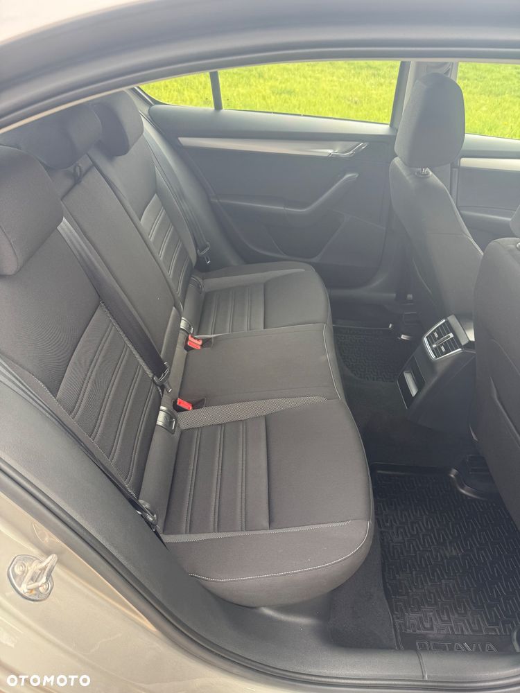 Skoda Octavia 1.4 TSI Style - 10