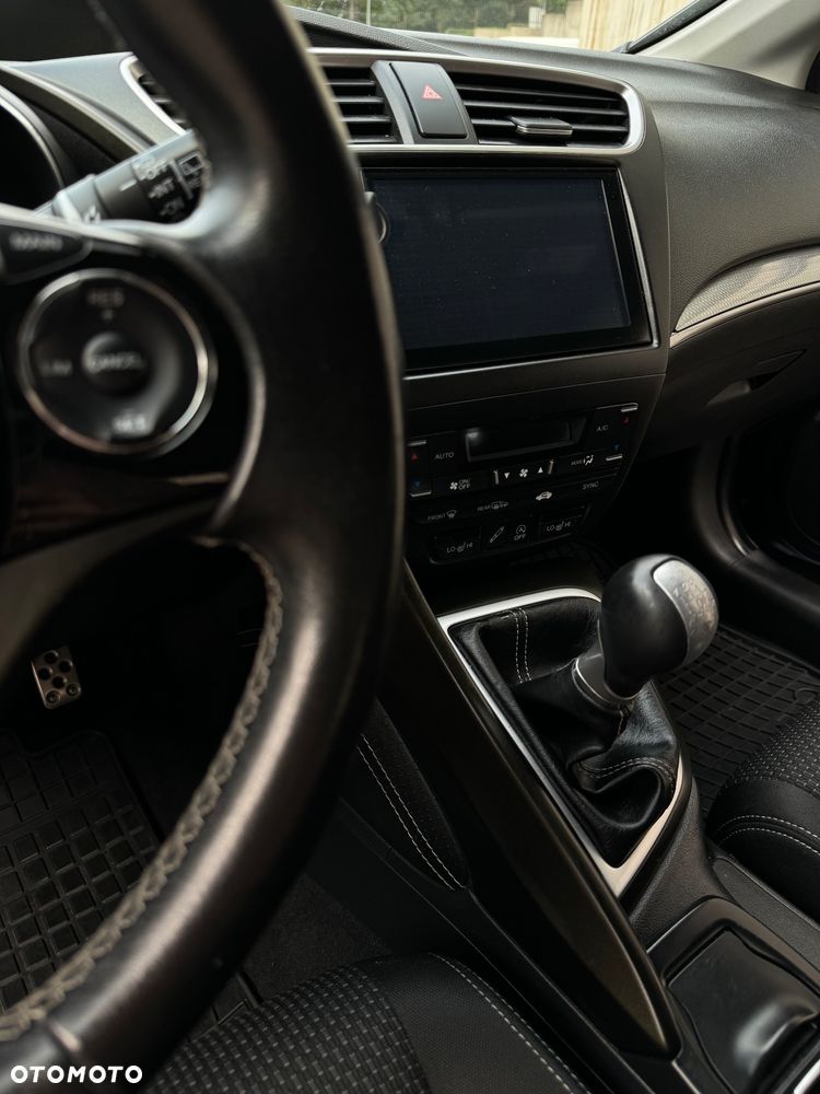 Honda Civic 1.6 i-DTEC Lifestyle (ADAS) - 16