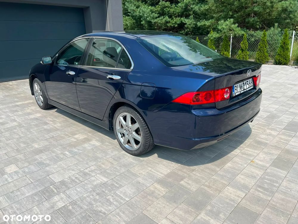 Honda Accord 2.0 Executive - 8