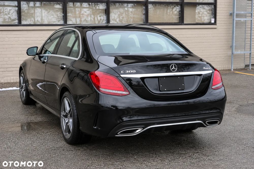 Mercedes-Benz Klasa C 300 4MATIC 9G-TRONIC - 3