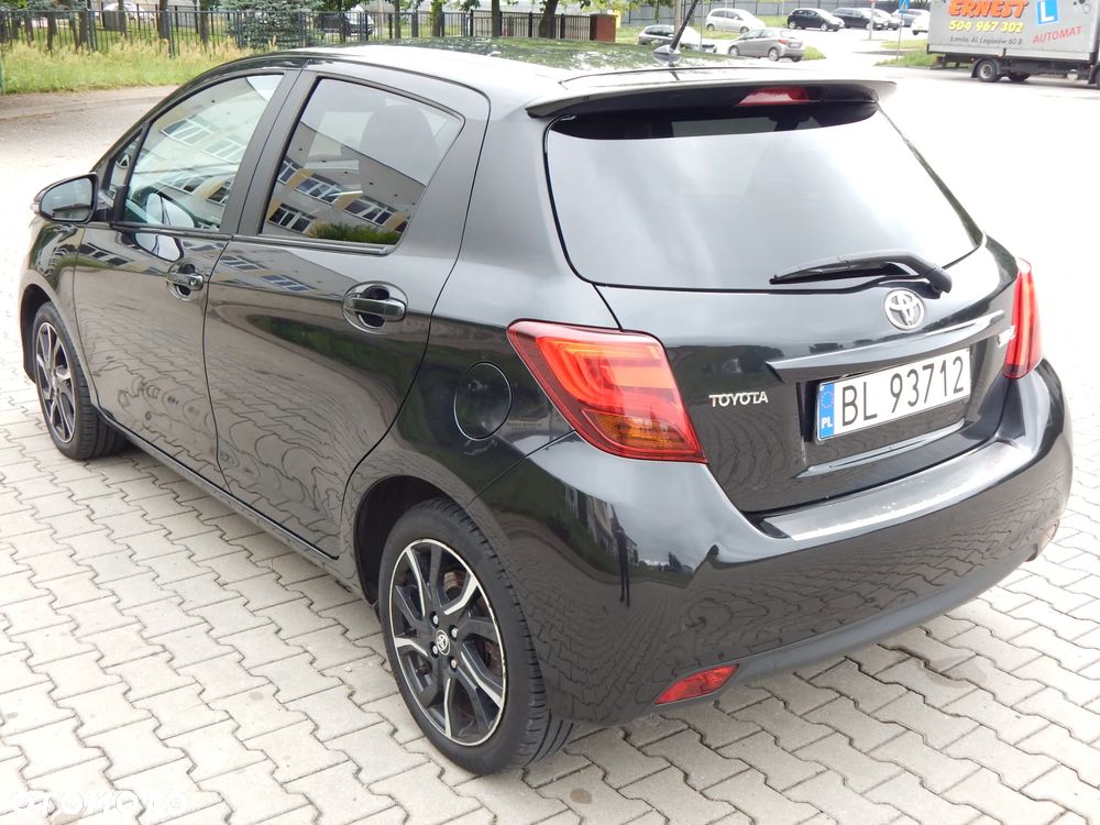 Toyota Yaris 1.33 Premium - 10