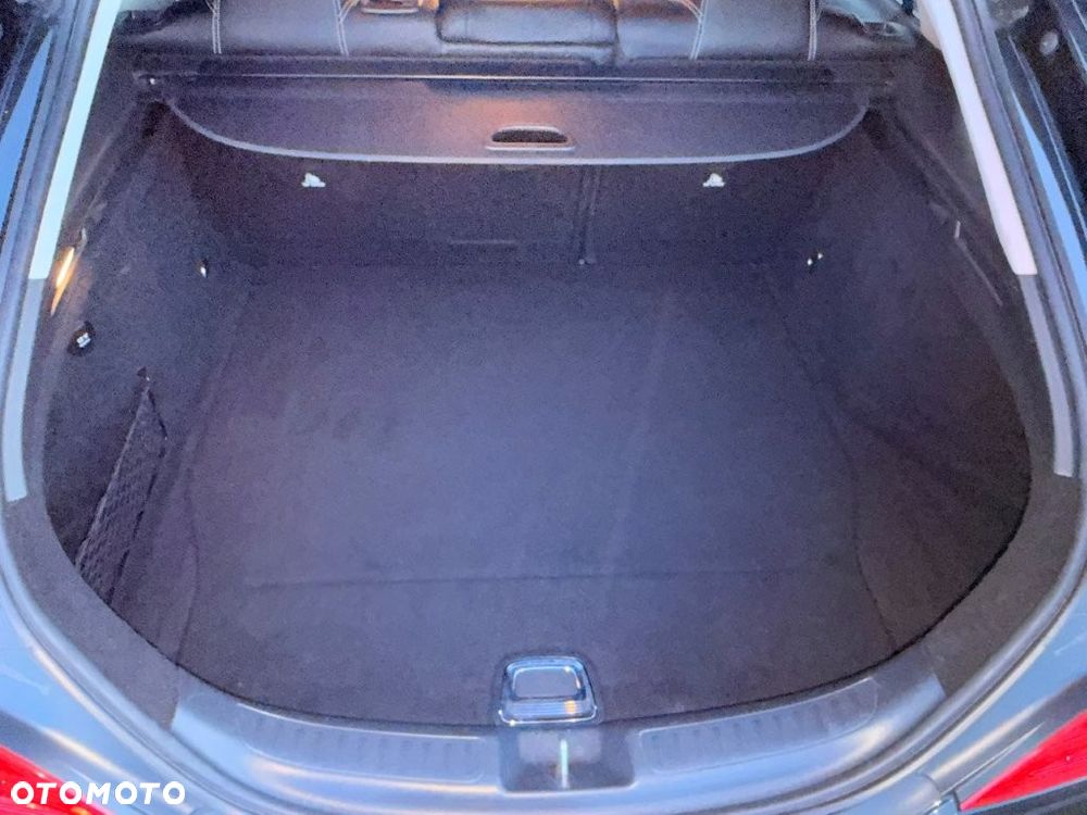 Mercedes-Benz CLA - 16