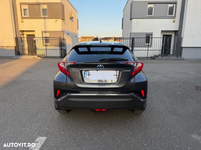 Toyota C-HR - 4