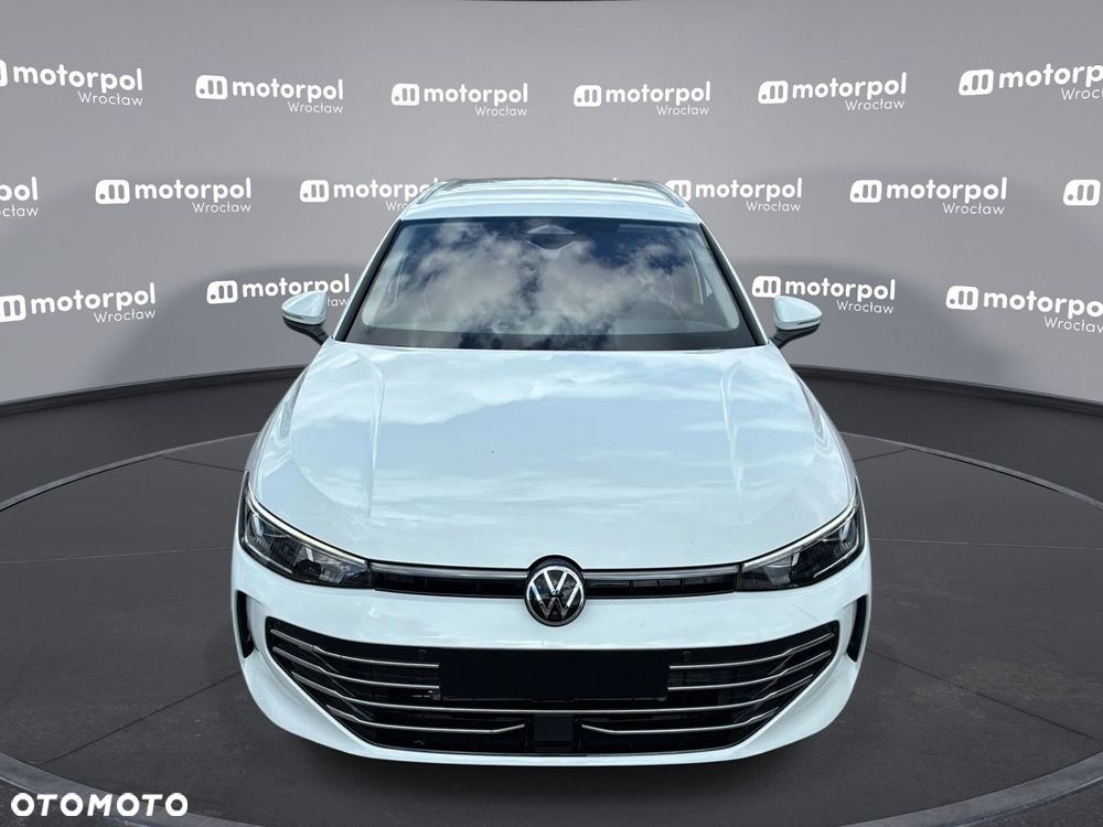 Volkswagen Passat - 2