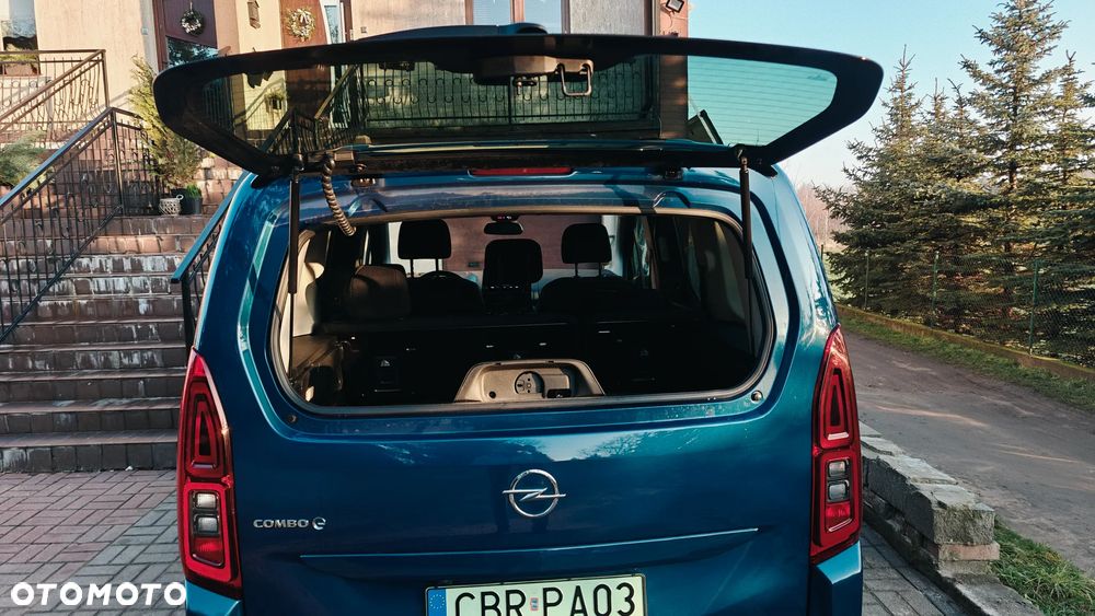 Opel Combo 50kWh Elegance - 10