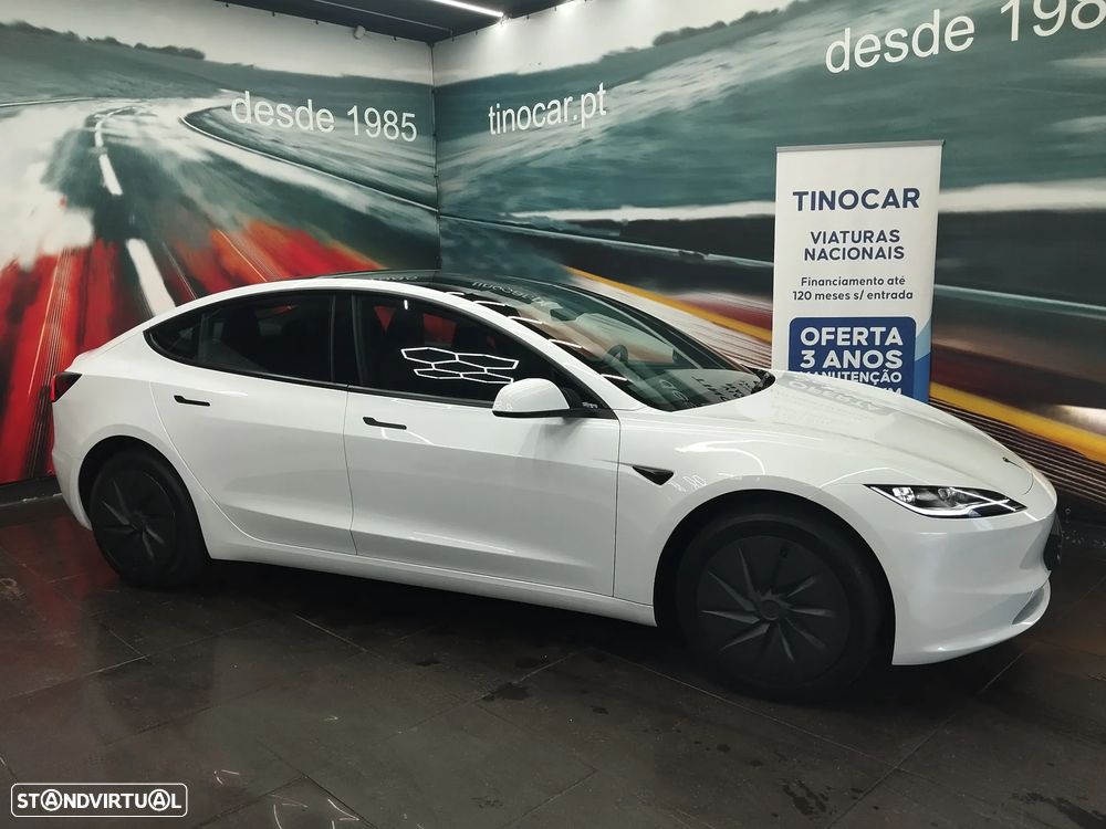 Tesla Model 3 2026 photo 2