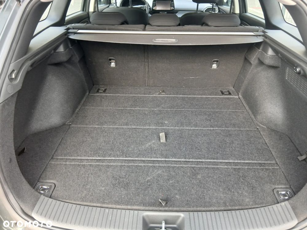 Hyundai i30 1.5 T-GDI 48V Classic + - 12