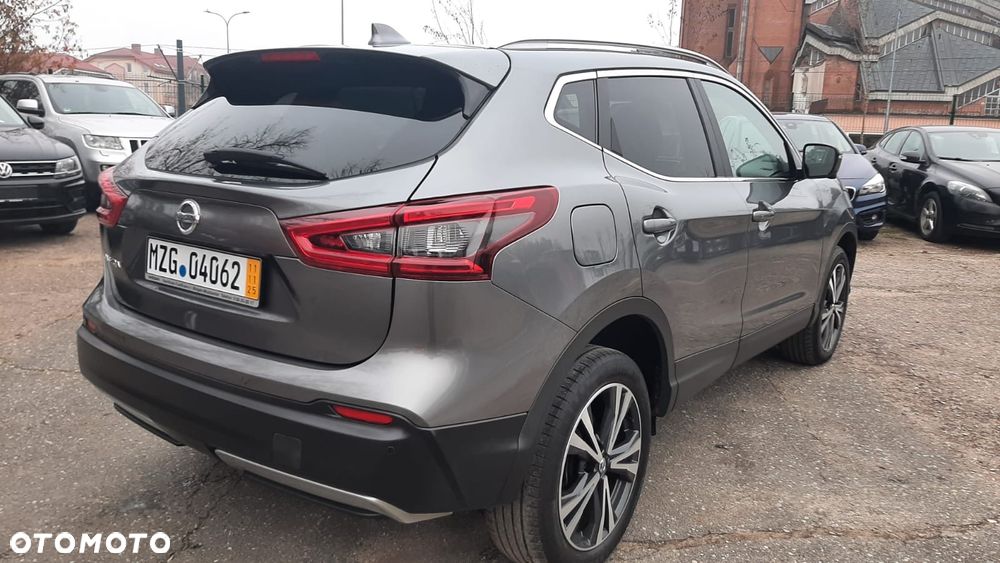 Nissan Qashqai 1.3 DIG-T TEKNA - 3