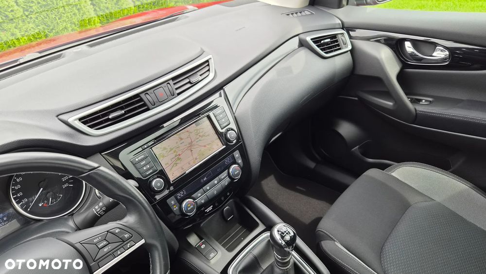 Nissan Qashqai 1.3 DIG-T N-WAY - 14