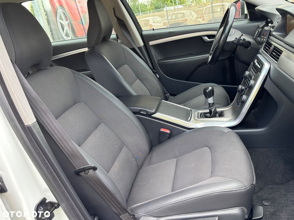 Volvo V70 D3 Kinetic - 34