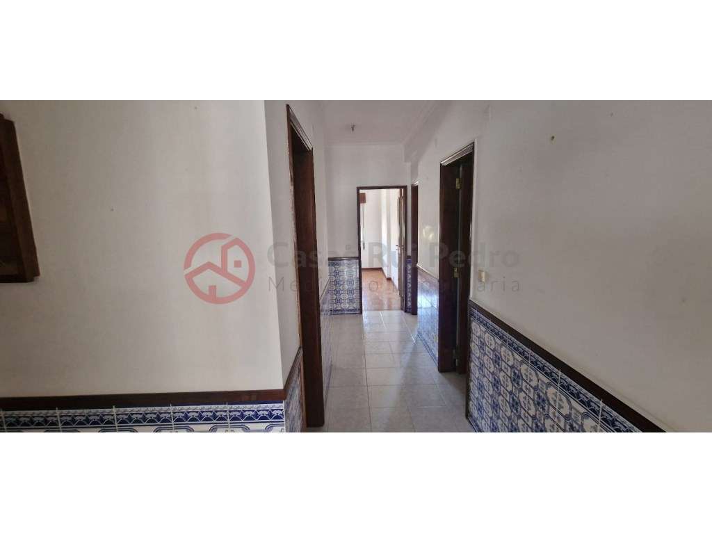 Apartamento T3 com arrecadação para arrendamento na Cruz de Pau ,Amora - Grande imagem: 4/25